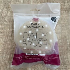 Daily Detox Massage Brush - NWT
